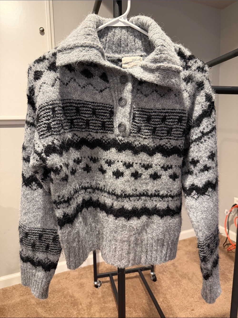 Universal Thread Gray and Black Knit Sweater